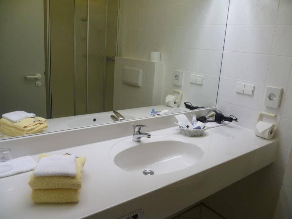 Hotel Fasanengarten Sarstedt Εξωτερικό φωτογραφία